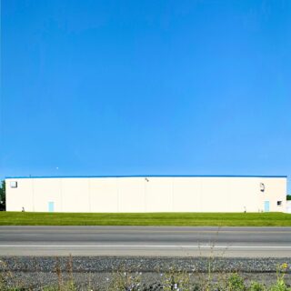 It’s a farm, honest. 

...
#cornwallontario #yow #ottawa #shortenthefoodchain #indoorfarming