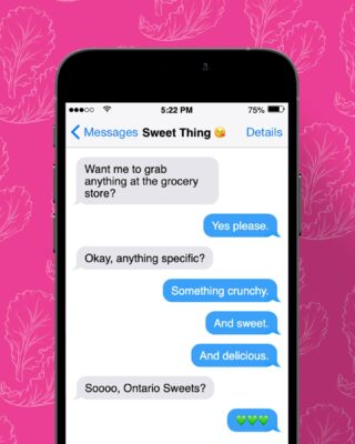 A love story for the ages. 💚

Tag someone who needs to pick up some Fieldless greens tonight. 🥬 

#fieldlessfarms #fieldless #northerncrunch #ontariosweets #cea #indoorfarm #indoorfarming #ottawa #yow #cornwall #ontariogrown #ontario #canada #canadian #lettuce #sandwich #greens #veggies #vegetables #joyoflettuce #lettuceenjoy #stackitup #stackedupsammy #eatyourveggies #shortenthefoodchain